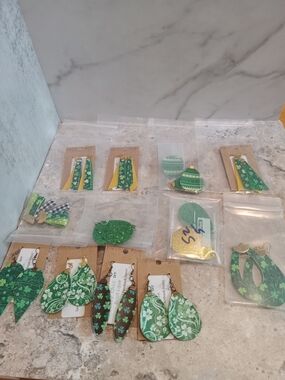 Green Shamrock-Themed Party Earrings Set - Festive Home Party Accessories